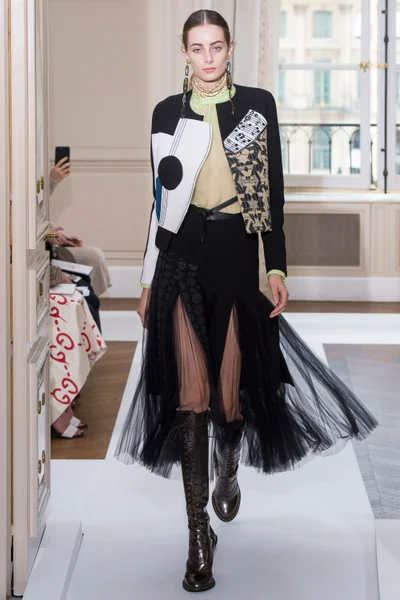 Look 8